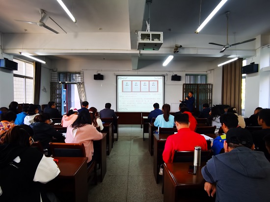 说明: C:\Users\Administrator\Desktop\2026世界杯官网举行《习近平谈治国理政》（第四卷）宣讲报告会\2026世界杯官网举行《习近平谈治国理政》（第四卷）宣讲报告会\IMG_20221012_140554.jpg